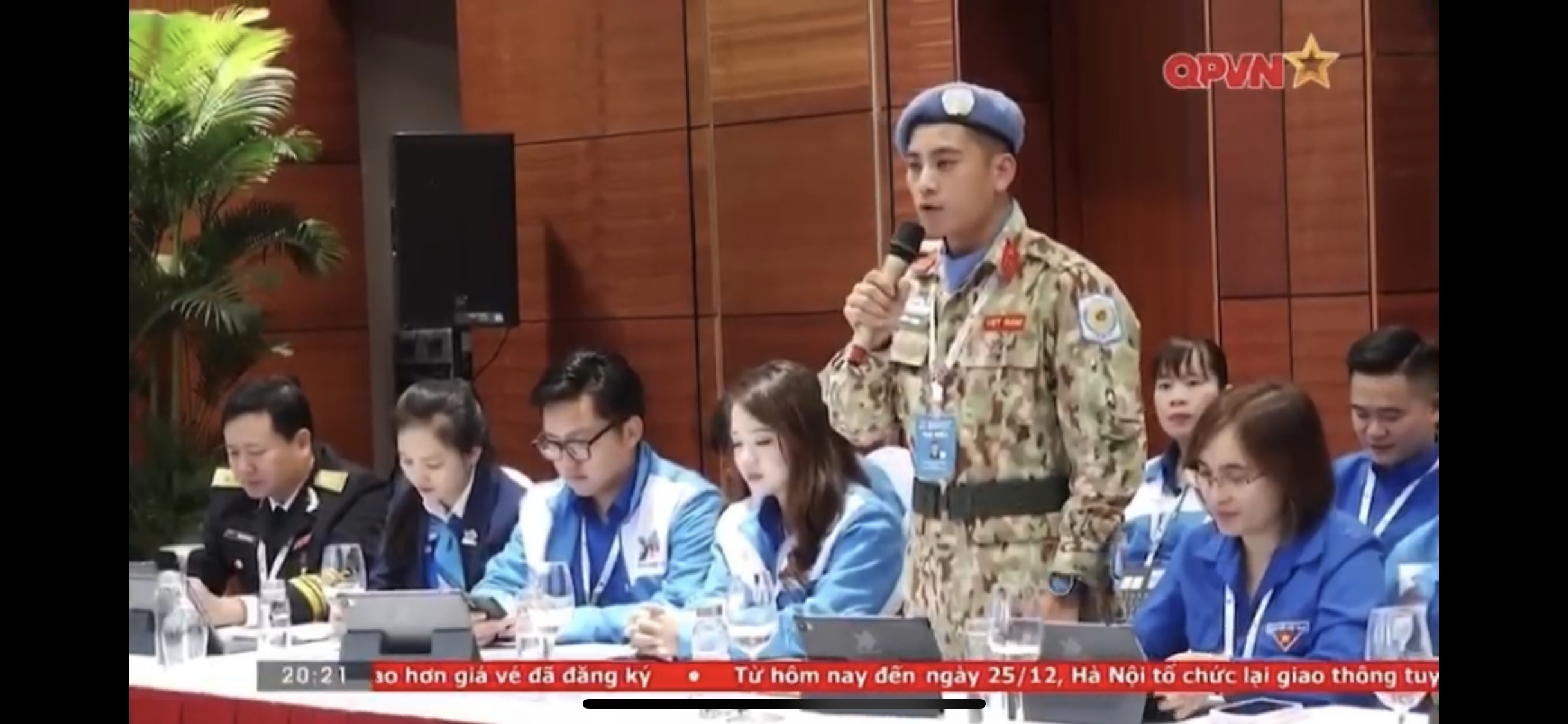 /UploadStore/admin/221216 Dai hoi doan toan quoc/Ảnh 2. Đại uý Ngô Xuân Tùng phát biểu tham luận tại diễn đàn “ Khát vọng cống hiến, lẽ sống thanh niên”.PNG